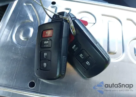 2016 Toyota Avalon Xle Plus z USA, uszkodzony, nr VIN 4T1BK1EB7GU217076